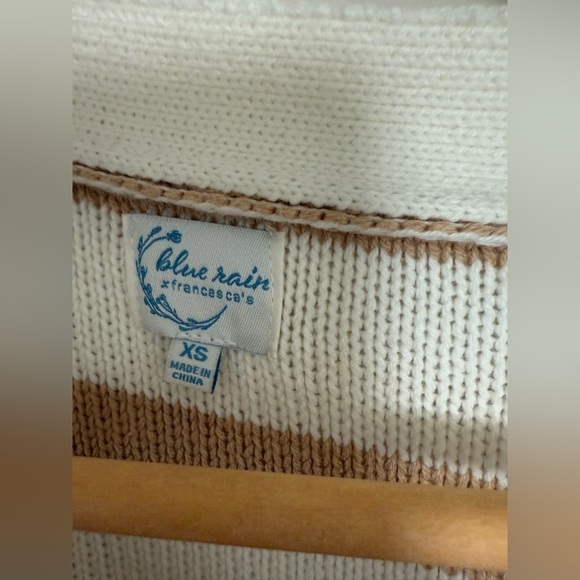 Blue rain by Francesca’s Checkered striped Cream and Tan Women's Sweater size xs - Picture 3 of 4